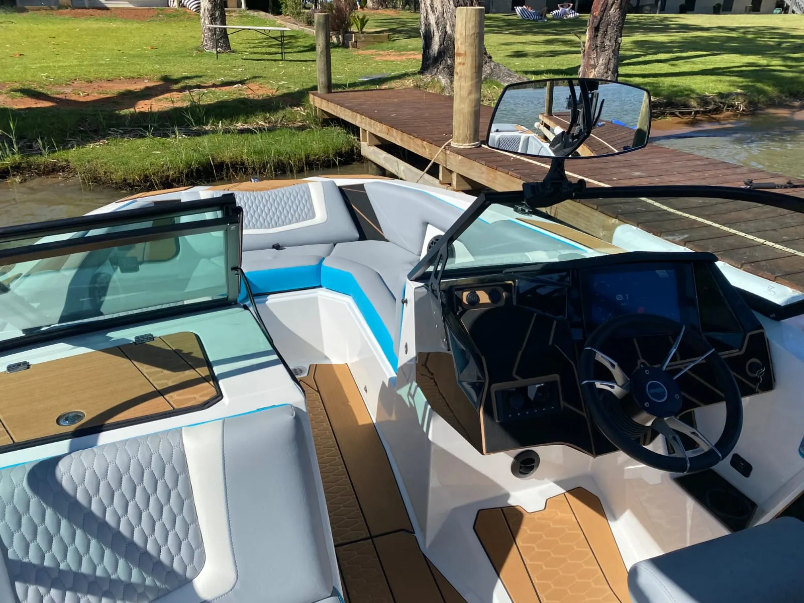 MX22 helm, bucket seats and teak-look floor